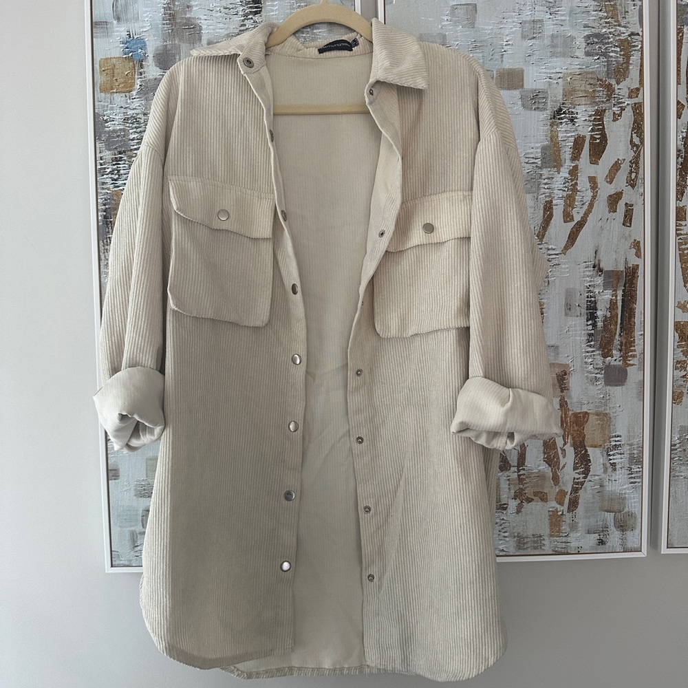 PrettyLittleThing Off-white corduroy shacket overshirt